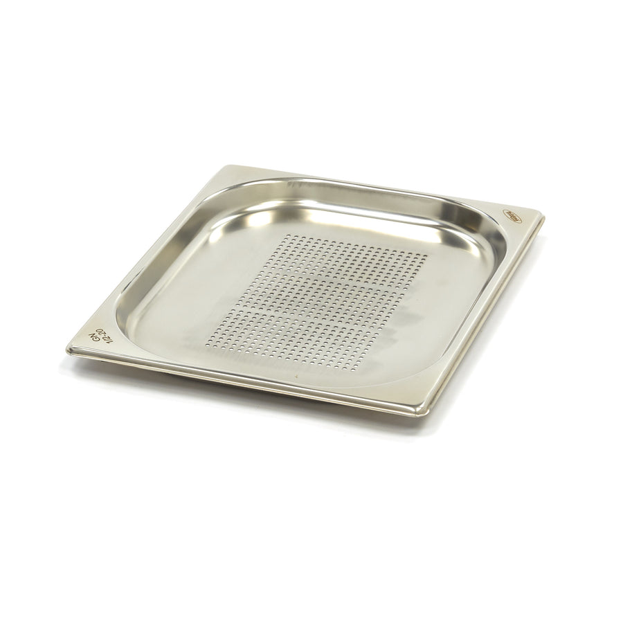 Récipient gastronorm 1/2 GN en acier inoxydable perforé, profondeur 2 cm, pour cuisson ou stockage alimentaire.